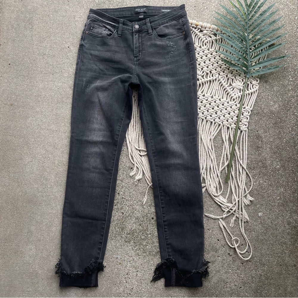 Judy Blue Washed Black Distressed Bottom Skinny Jeans Size 5 / 27 - Picture 2 of 6